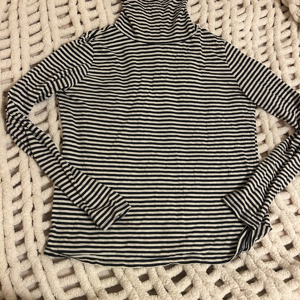 Black and White Striped Long Sleeve Top